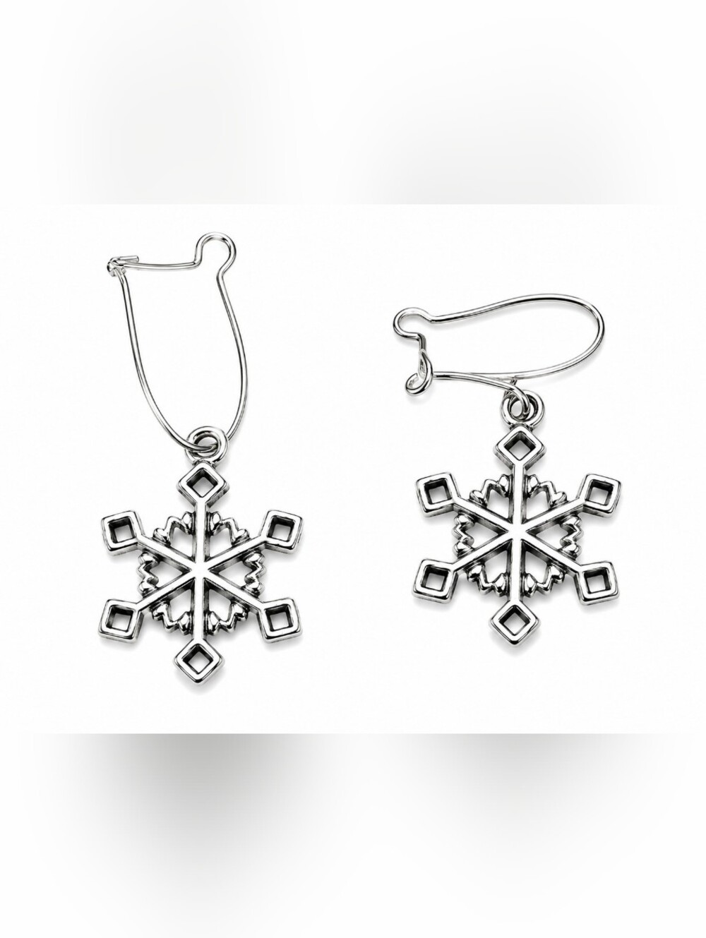 Vintage Silver Tone Snowflake Dangle Earrings Winter Holiday Jewelry